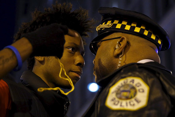957397_1_0110-police-black-Chicago_standard